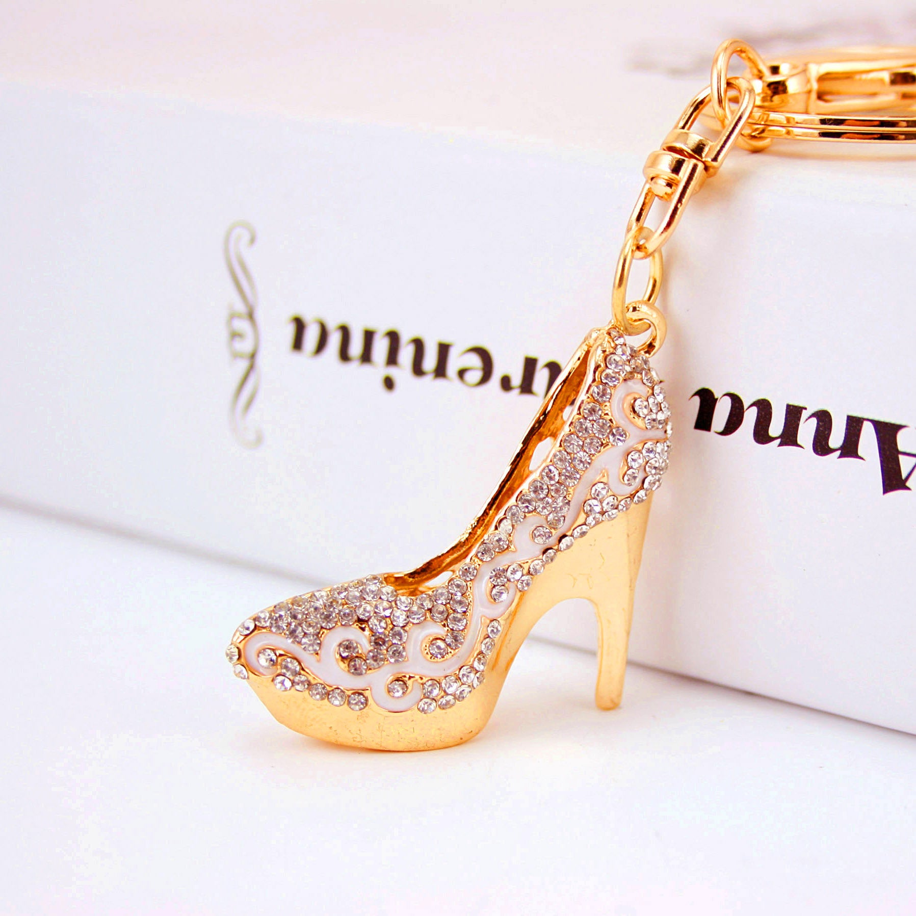 Wholesale High Heels with Diamond Inlaid Zinc Alloy Keychains